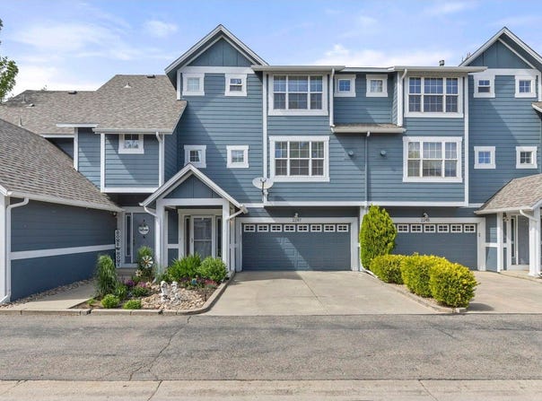 2247 Watersong Cir, Longmont, CO 80504