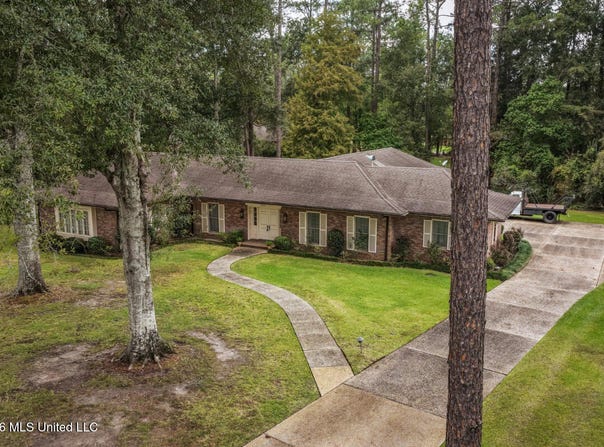 1606 Ellen Drive, McComb, MS 39648