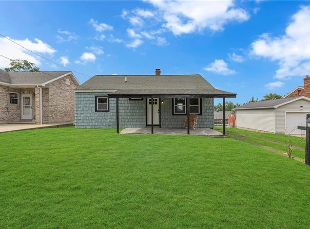 1022 Summit Ave, Monaca, PA 15061