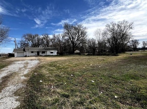 16847 S Memorial Drive, Bixby, OK 74008