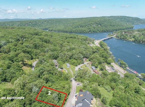 2 OVERLOOK RIDGE Drive, OAKLAND, MD 21550