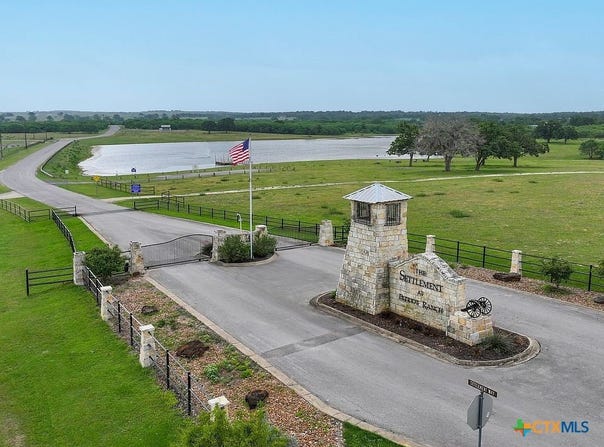 Powder Ridge lot: 66, Luling, TX 78648