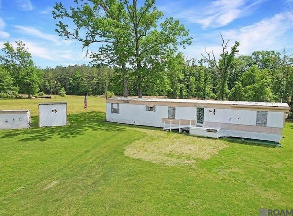 37230 R & R Dr, Walker, LA 70785