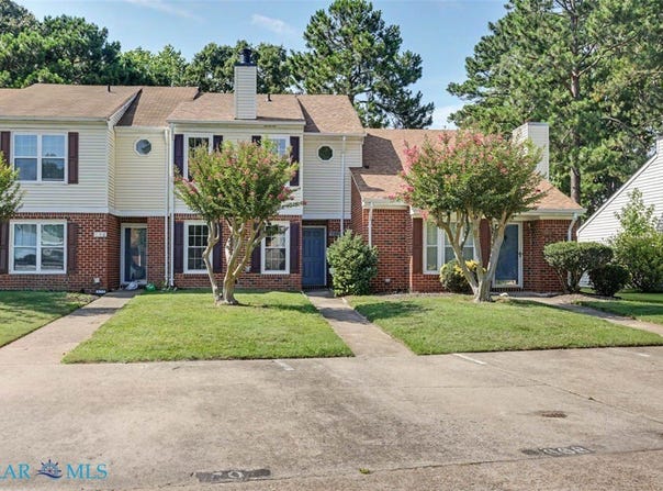 668 Hollomon Dr, Hampton, VA 23666