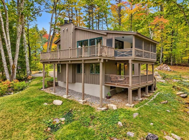 13 Top Hill Road, Bridgton, ME 04009