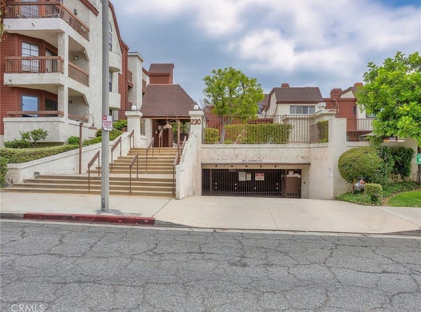 230 Bethany Road, Burbank, CA 91504