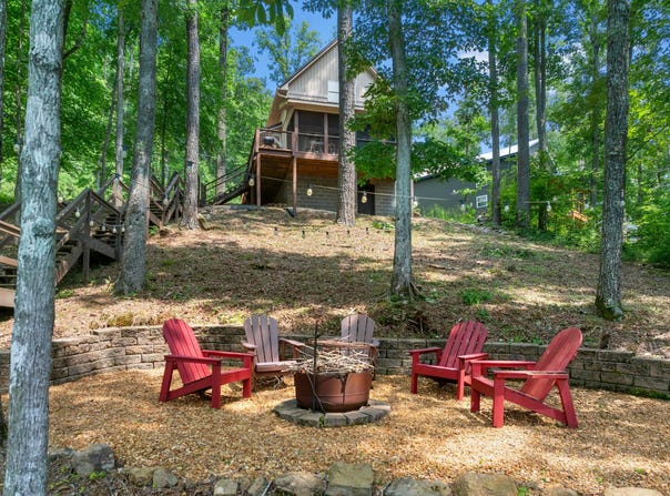 1055 LAKE Dr, Logan, AL 35098