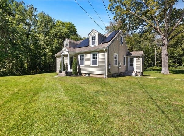 677 Central Pike, Scituate, RI 02857