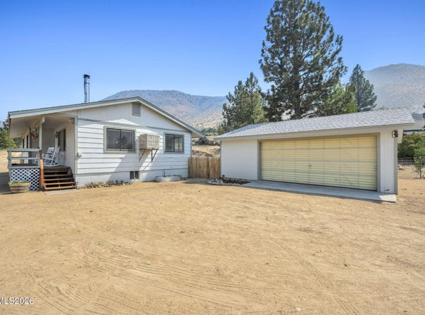 21 Dry Canyon Road, Coleville, CA 96107