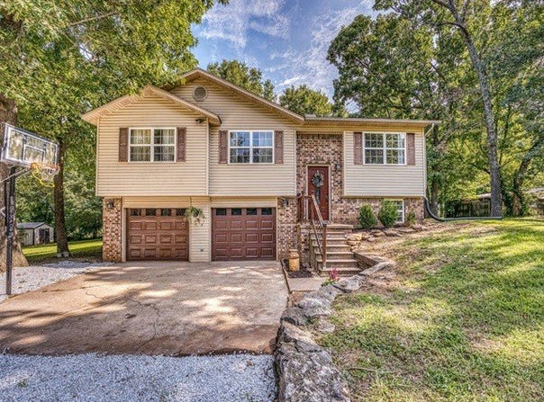 4058 Valley Road, Harrison, AR 72601