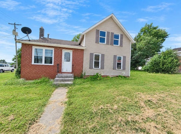 269 Pittsfield St., Milton, IL 62352
