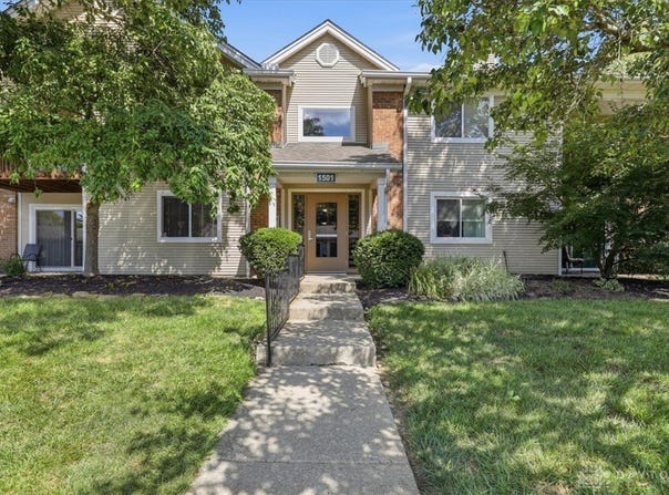 1501 Lake Pointe Way, Centerville, OH 45459