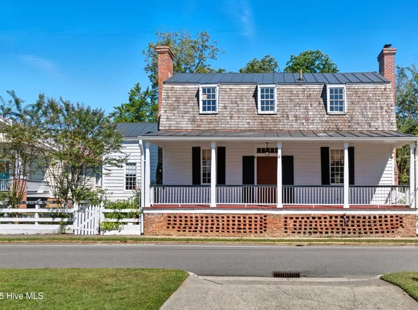 206 W Eden Street, Edenton, NC 27932