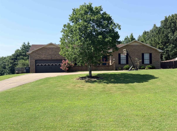 1824 Magnolia Drive, Piggott, AR 72454