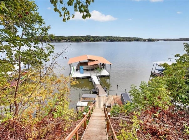 6 Aces Drive, Edwards, MO 65326
