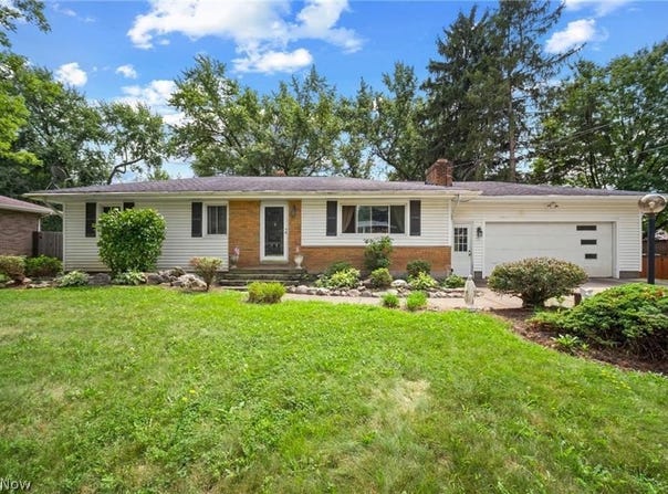 1700 Beryl Road, Akron, OH 44312