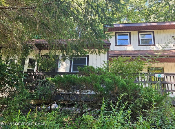 10 Villas Road, Mount Pocono, PA 18344