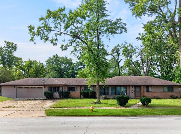 73 Blackhawk Drive, Park Forest, IL 60466