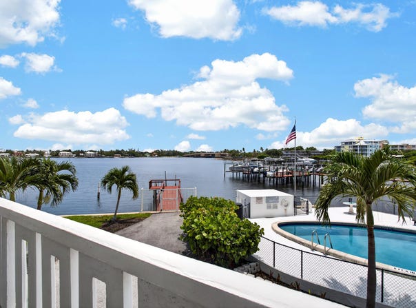 231 E Lantana Road, Lantana, FL 33462