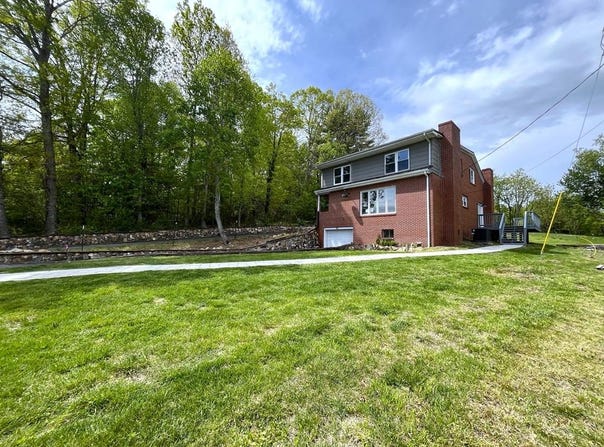 353 Greenbriar Road, Hillsville, VA 24343