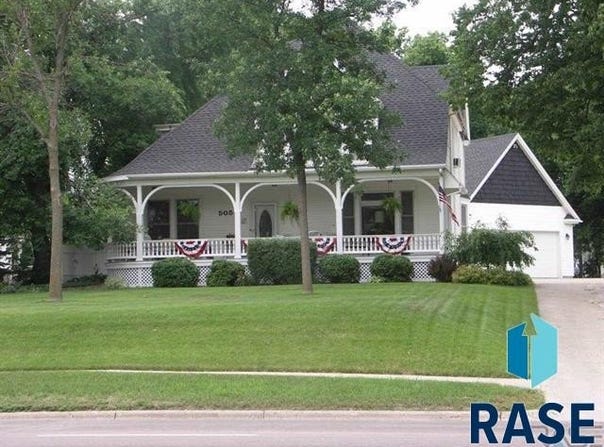 505 KNISS Ave, Luverne, MN 56156