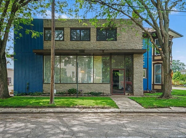 102 N Maple Street, Sturgis, MI 49091