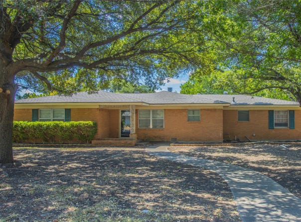 400 Randle Drive, Woodway, TX 76712