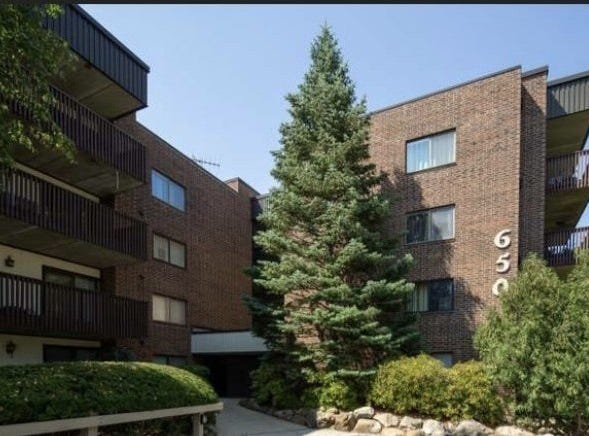 650 Whitney Court, Gurnee, IL 60031