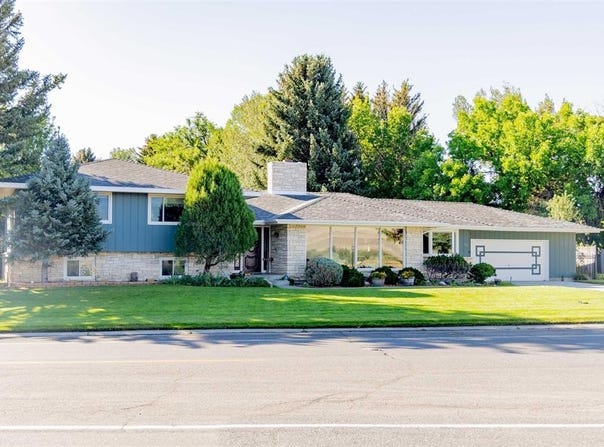 920 Skyline Dr, Cody, WY 82414