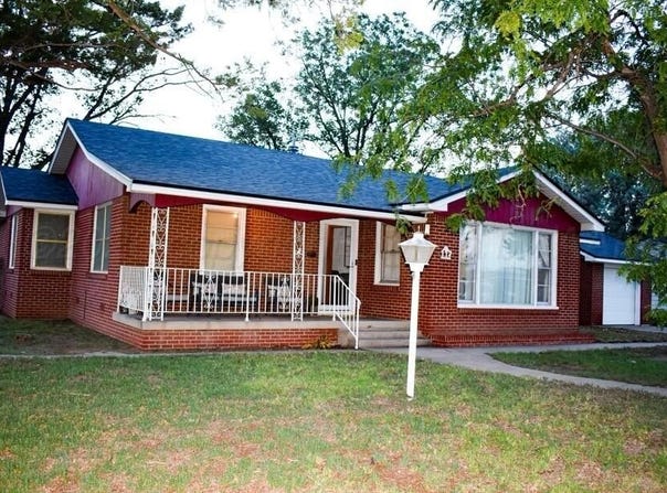 117 CEDAR Avenue, Dumas, TX 79029-3204