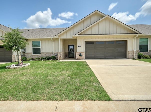 6111 Hamilton Meadows Way, Tyler, TX 75703