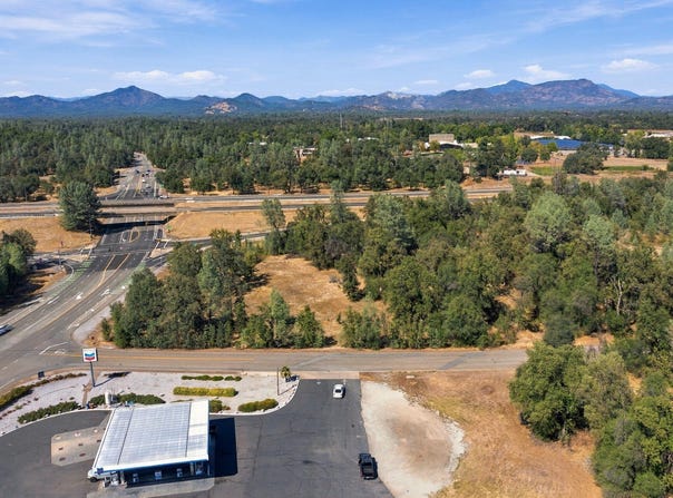 College View & Old Oregon Trail, Redding, CA 96003