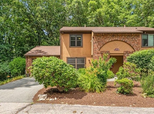 3 Quail Circle, Smithfield, RI 02917