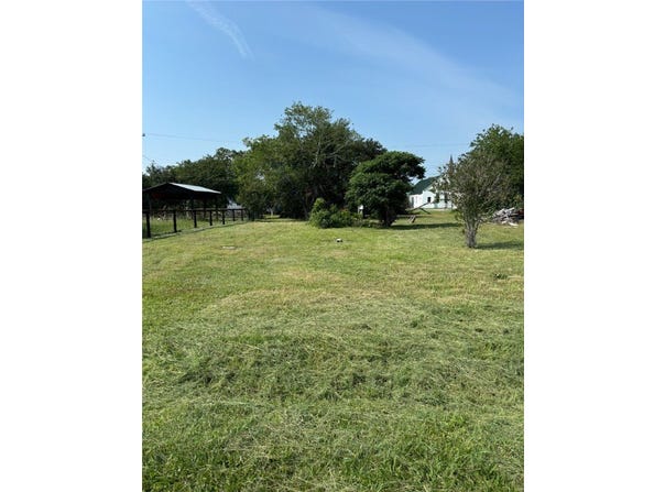 307 Burton Street lot: 12,13, Woodsboro, TX 78393