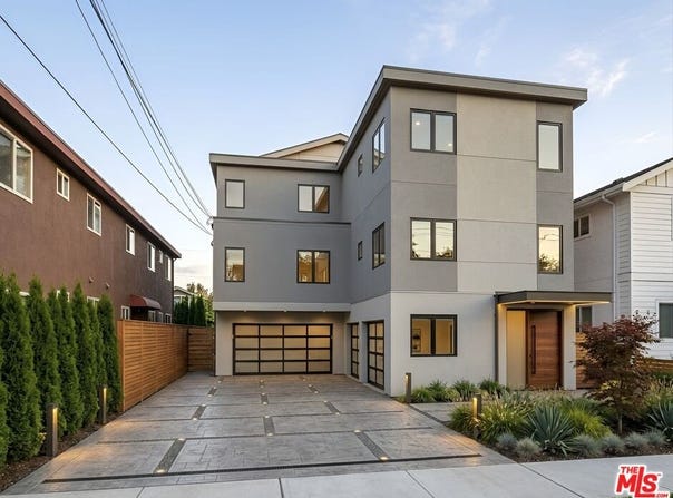715 E 41st Pl, Los Angeles, CA 90011