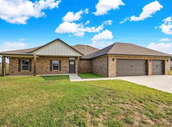4297 Peak Ln, Elgin, OK