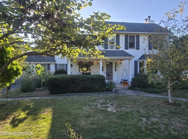 712 Holmdel Road, Holmdel, NJ 07733