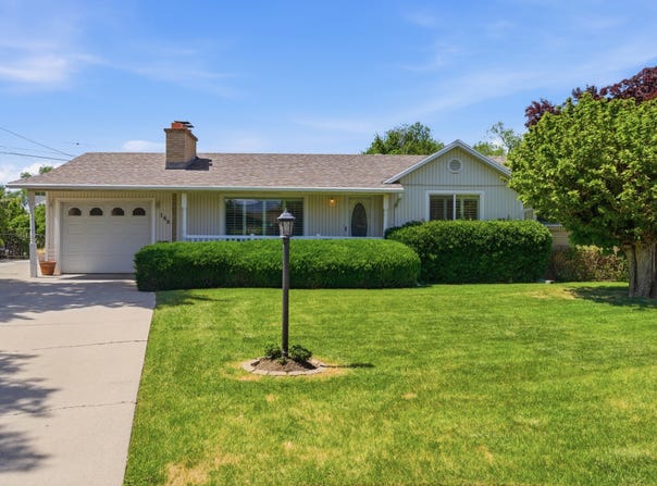 148 E TENNYSON Ave S, Sandy, UT 84070