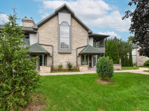 9255 W Forest Home Ave, Hales Corners, WI 53130