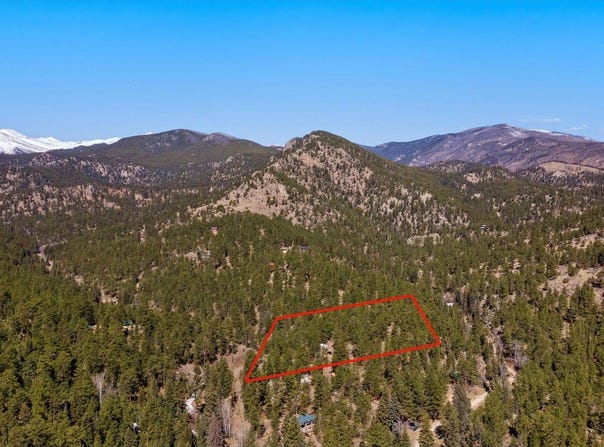 105 Fox Creek Rd, Glen Haven, CO 80532