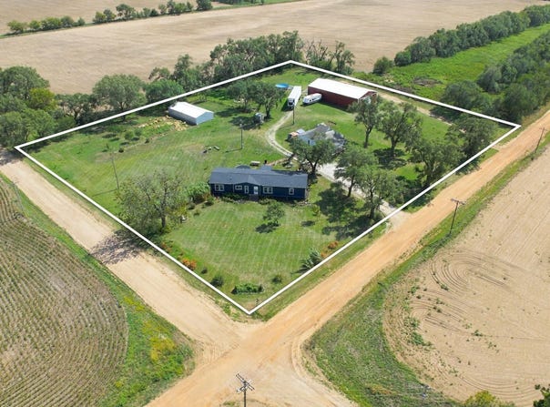 792 N Bluff, Conway Springs, KS 67031