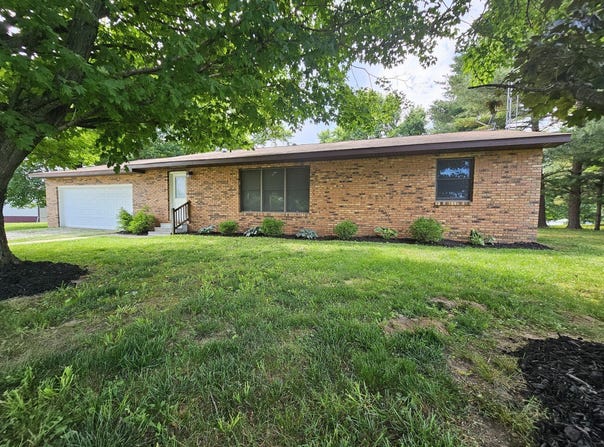 14541 N Morton Lane, Mt Vernon, IL 62864
