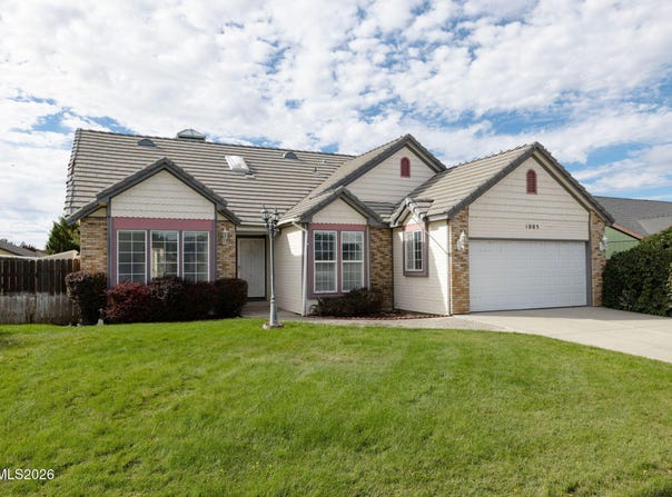 1005 Rose Bud Way, Yerington, NV 89447
