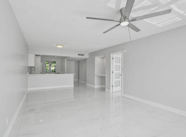 575 OAKS Lane, Pompano Beach, FL 33069