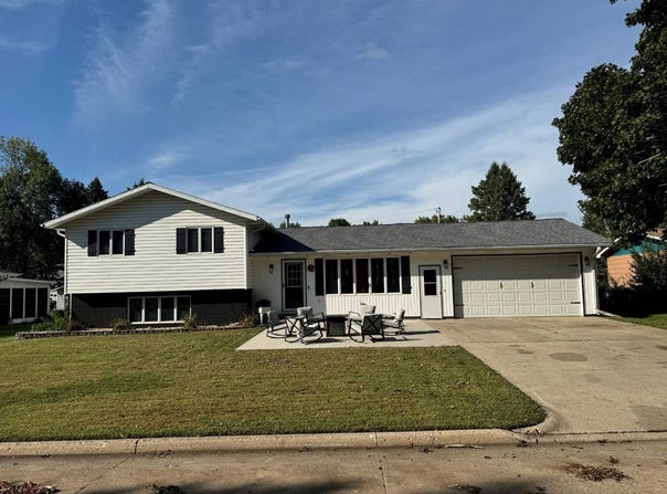 312 First Ave N, George, IA 51237