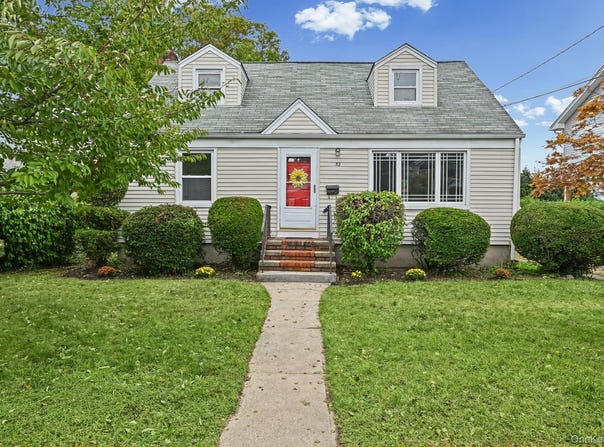 32 Brenner Avenue, Bethpage, NY 11714