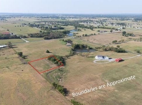 11 W 470 Road, Pryor, OK 74361