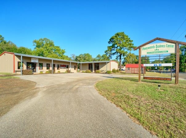 1040 Mann Street, Hemphill, TX 75948