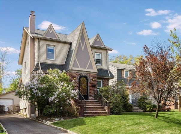 81 Boyden Ave, Maplewood Twp., NJ 07040-1954
