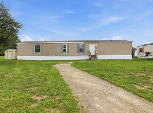 1301 Shadowridge Drive, Wayland, MI 49348